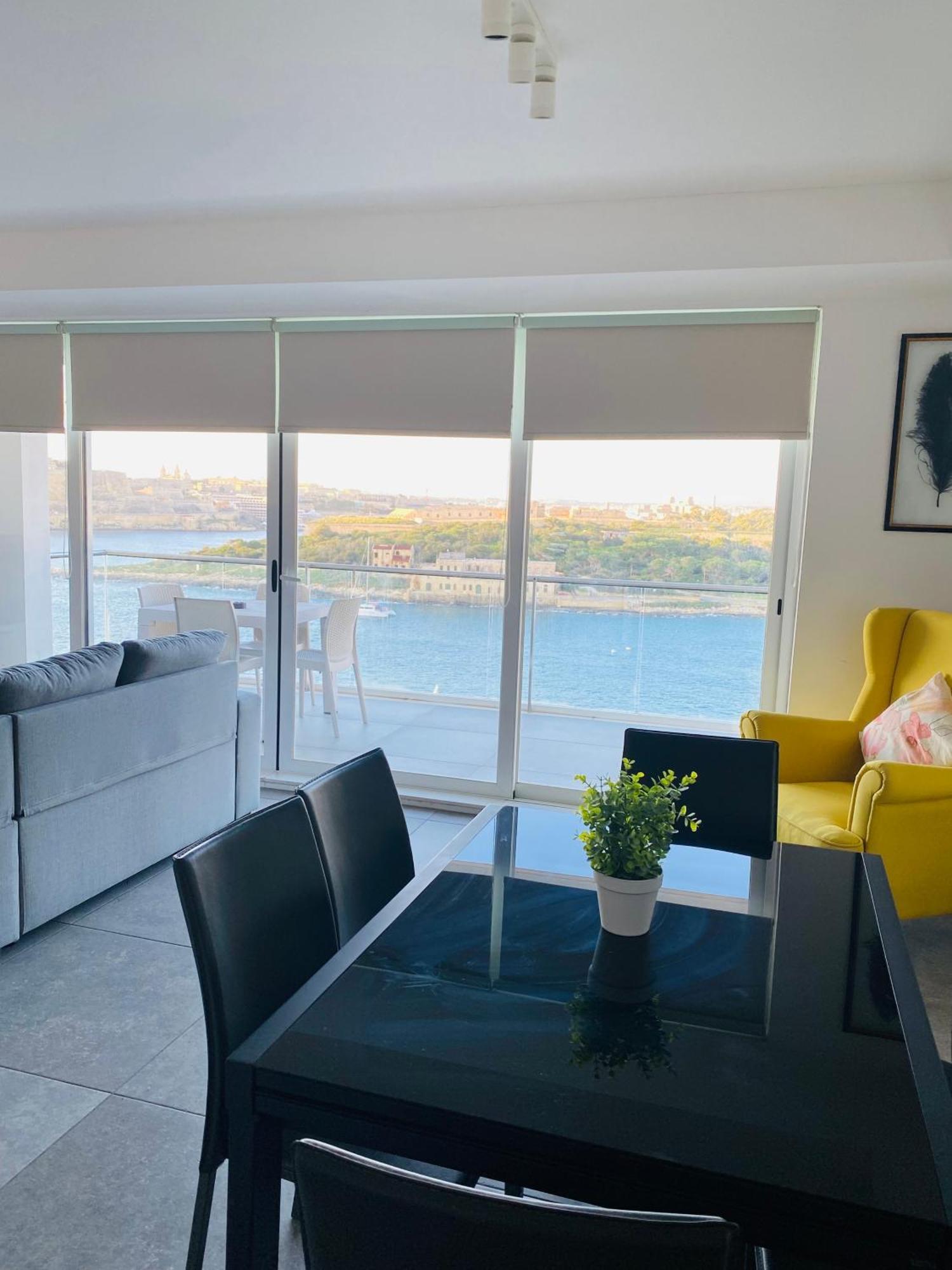 Sliema Seaview & Seafront- Apt 9, 49 Tigne Point Mansions ภายนอก รูปภาพ