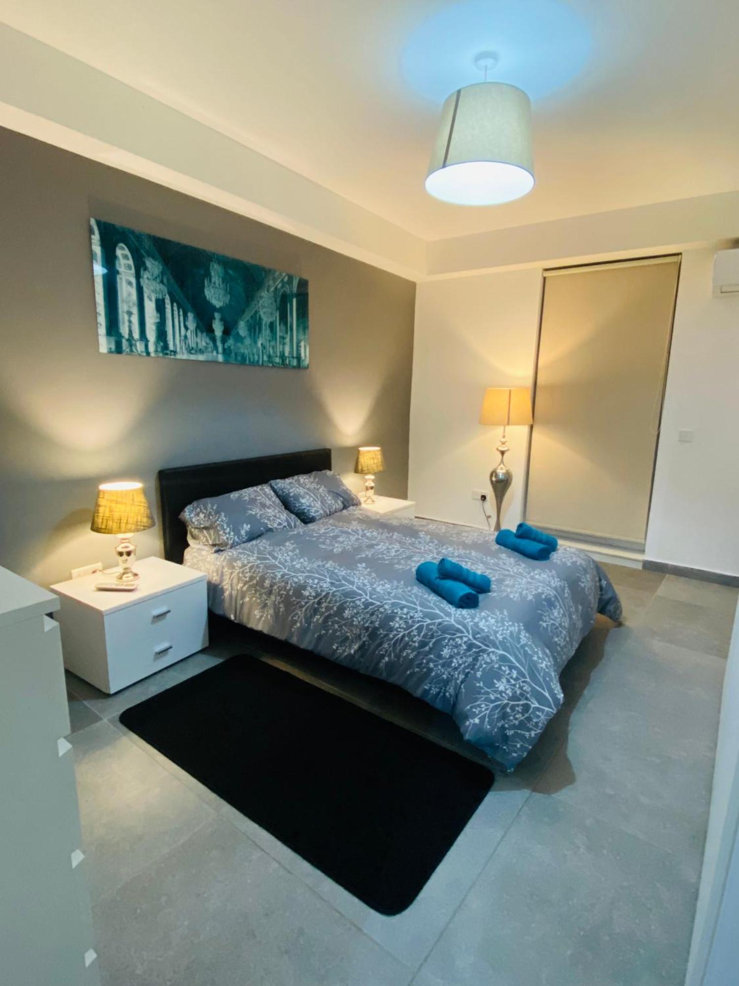 Sliema Seaview & Seafront- Apt 9, 49 Tigne Point Mansions ภายนอก รูปภาพ